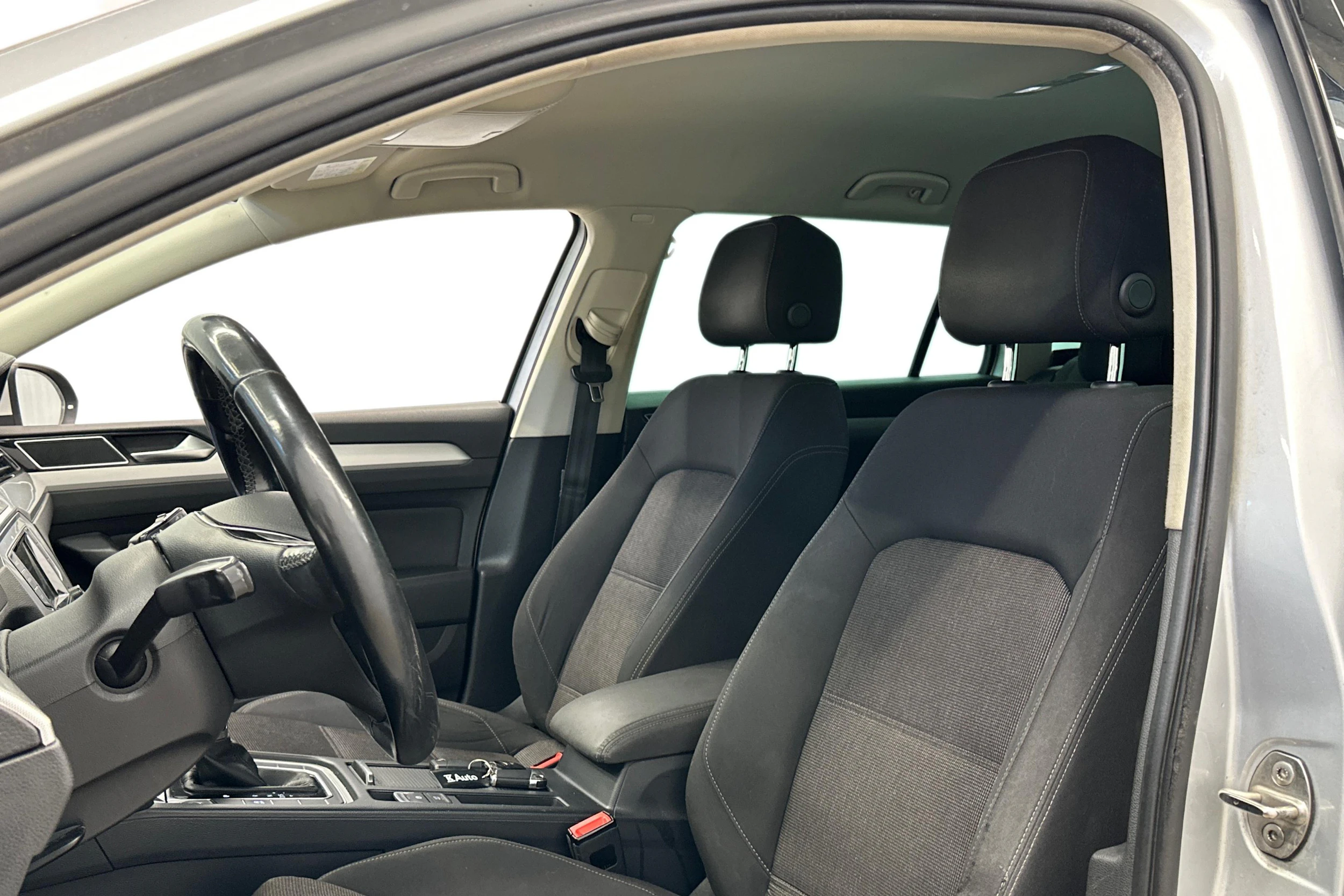 met. hopea Volkswagen Passat 2015 kuva 6.