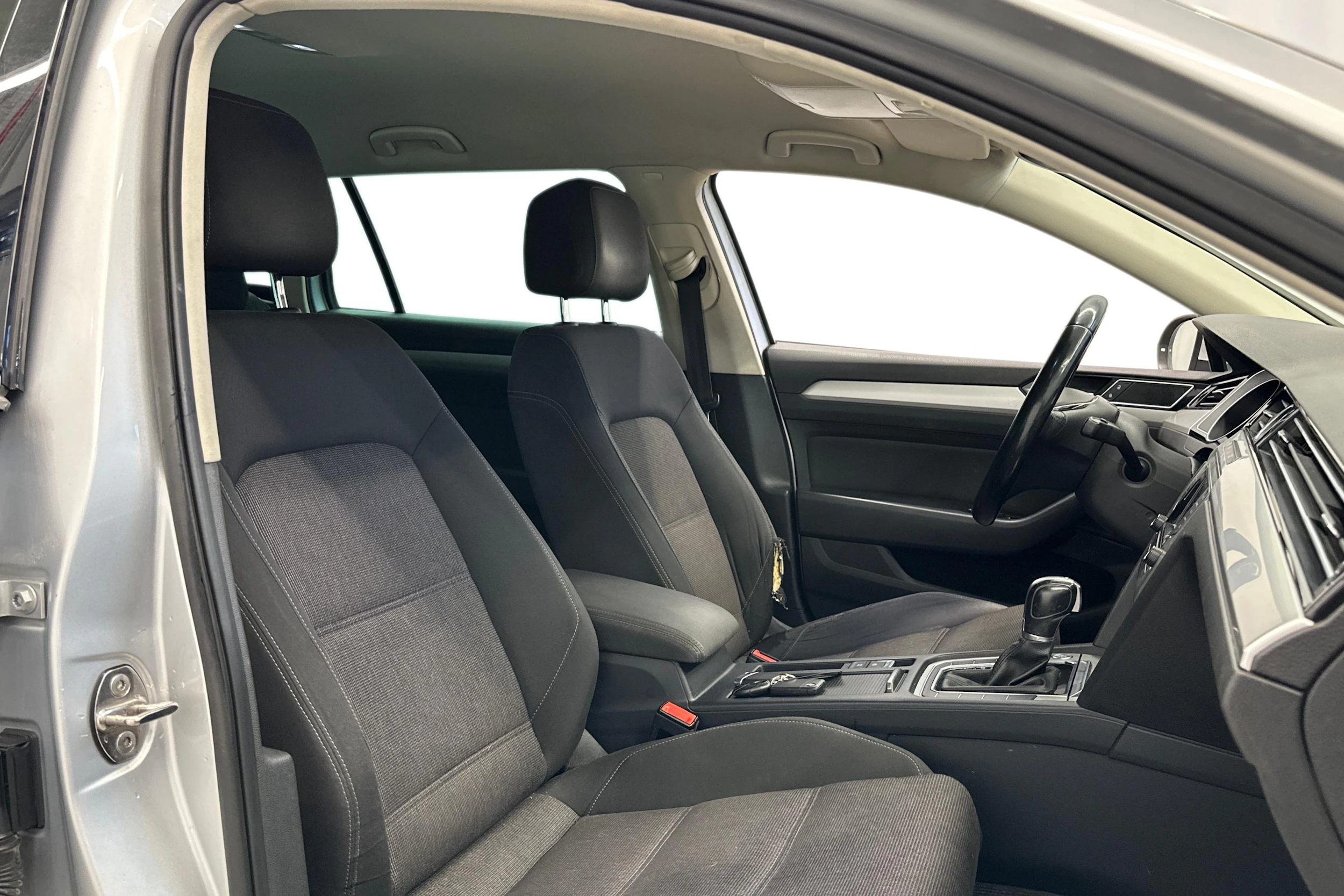 met. hopea Volkswagen Passat 2015 kuva 7.