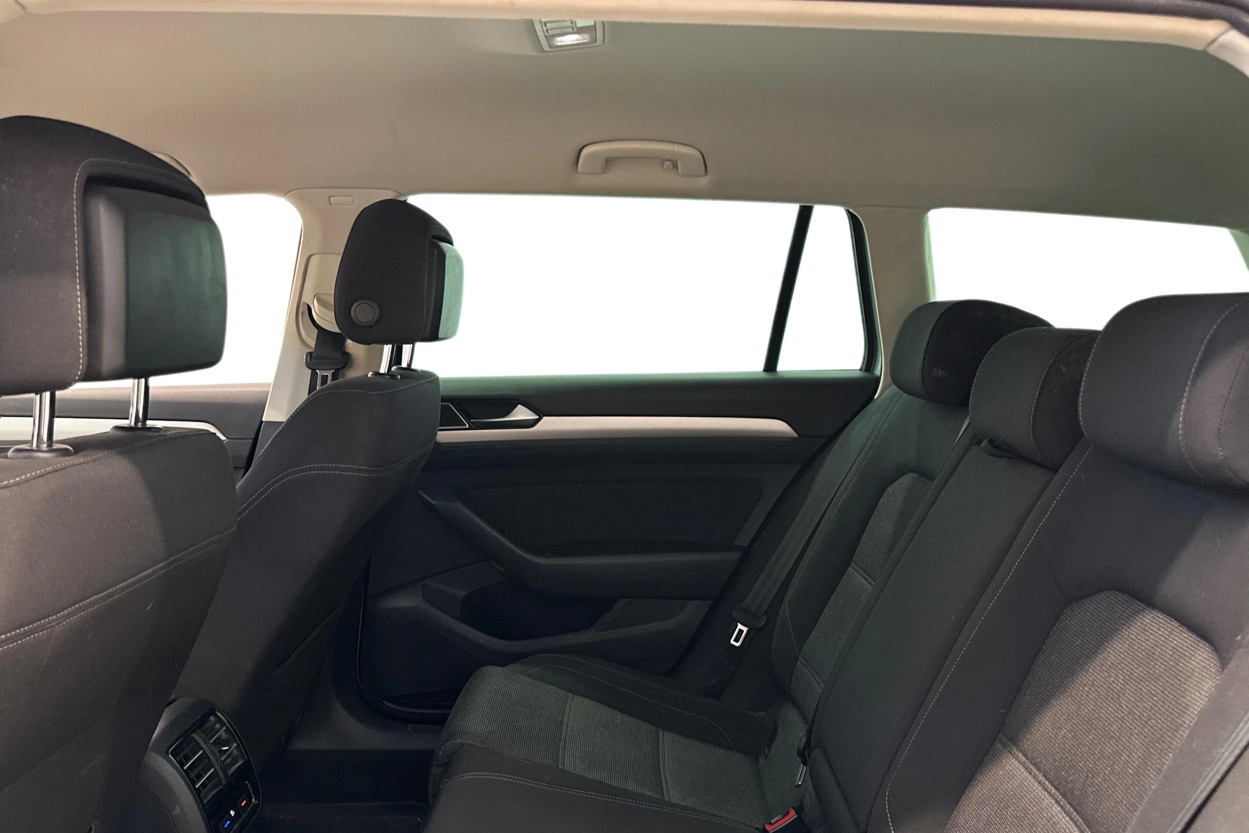 met. hopea Volkswagen Passat 2015 kuva 8.