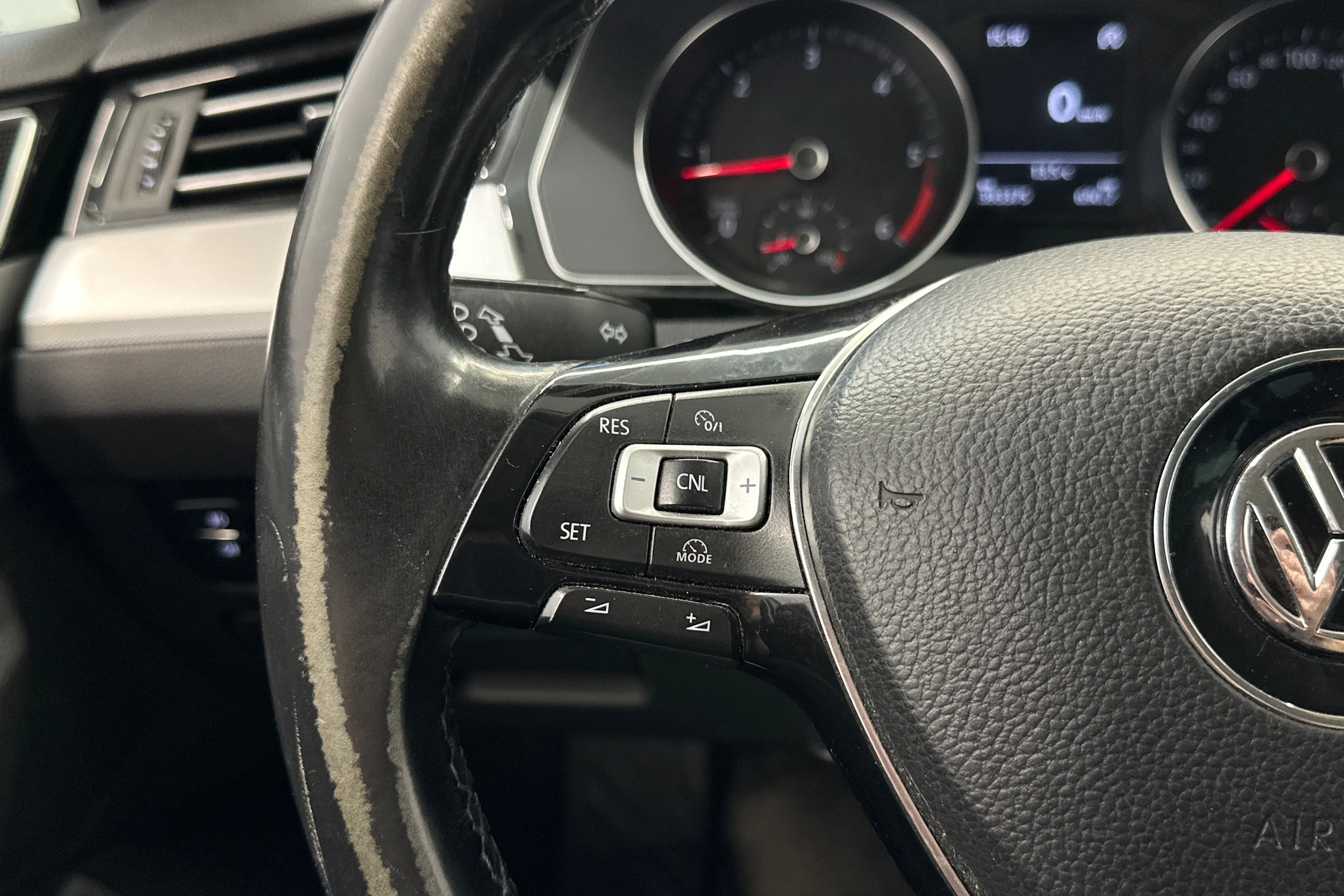 met. hopea Volkswagen Passat 2015 kuva 13.