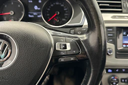 met. hopea Volkswagen Passat 2015 kuva 14.