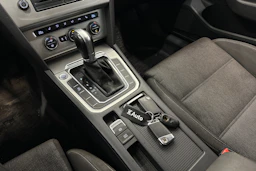met. hopea Volkswagen Passat 2015 kuva 16.