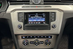 met. hopea Volkswagen Passat 2015 kuva 17.