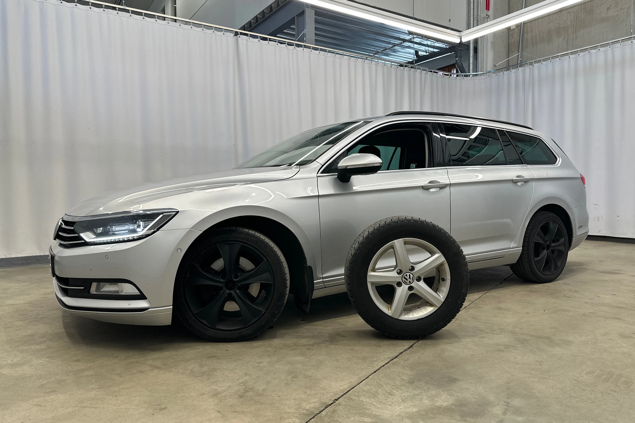 met. hopea Volkswagen Passat 2015 kuva 23.