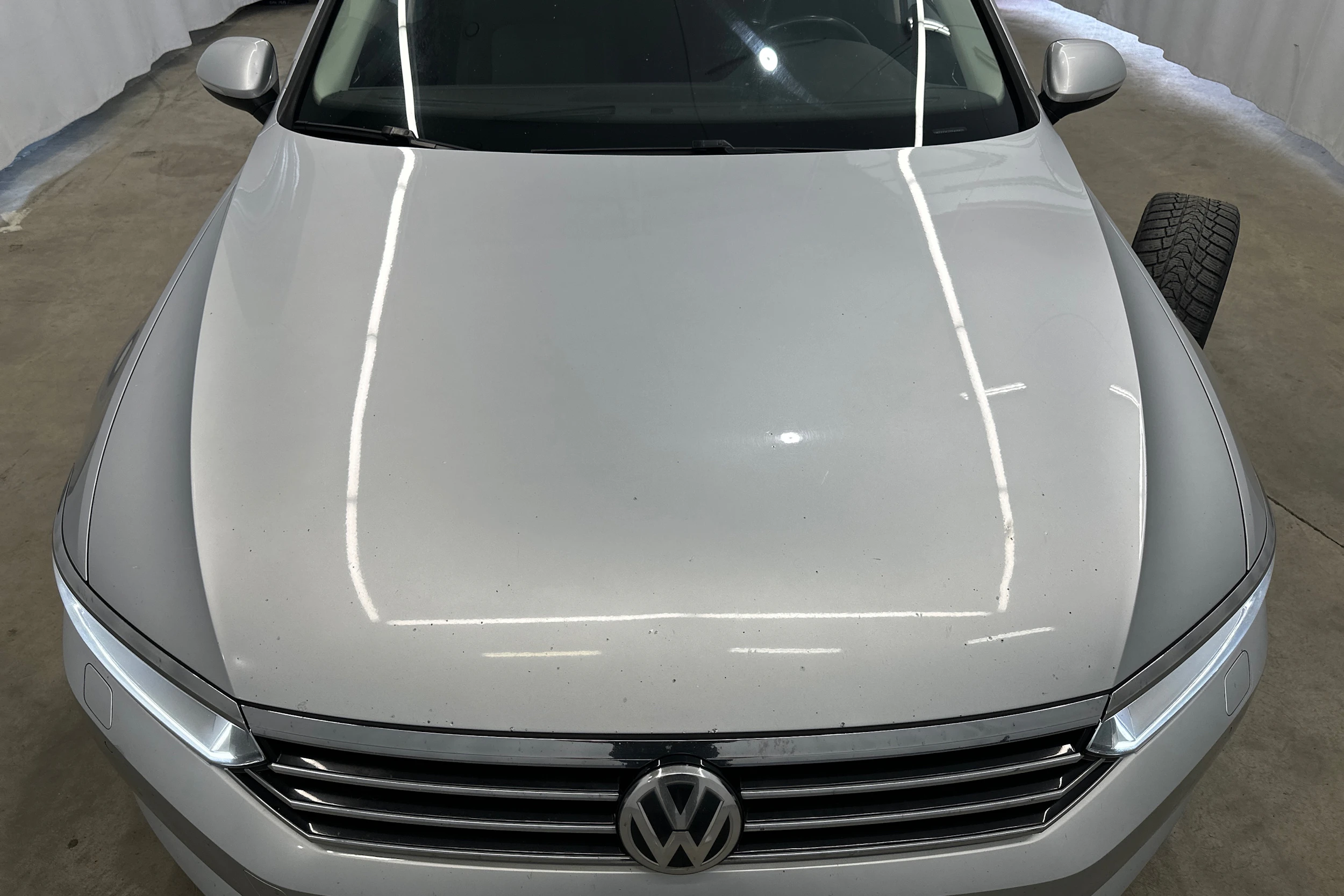 met. hopea Volkswagen Passat 2015 kuva 26.