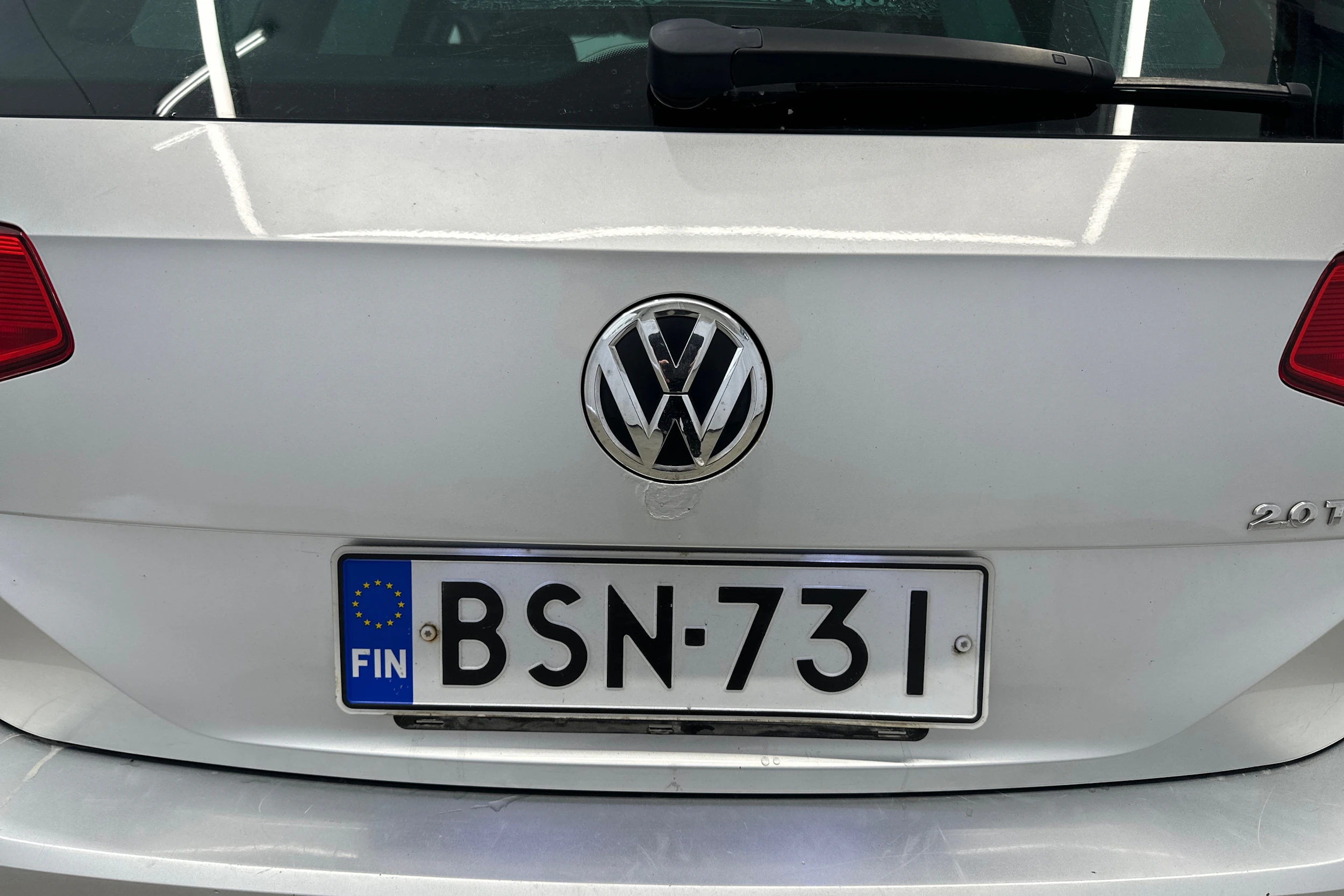 met. hopea Volkswagen Passat 2015 kuva 29.