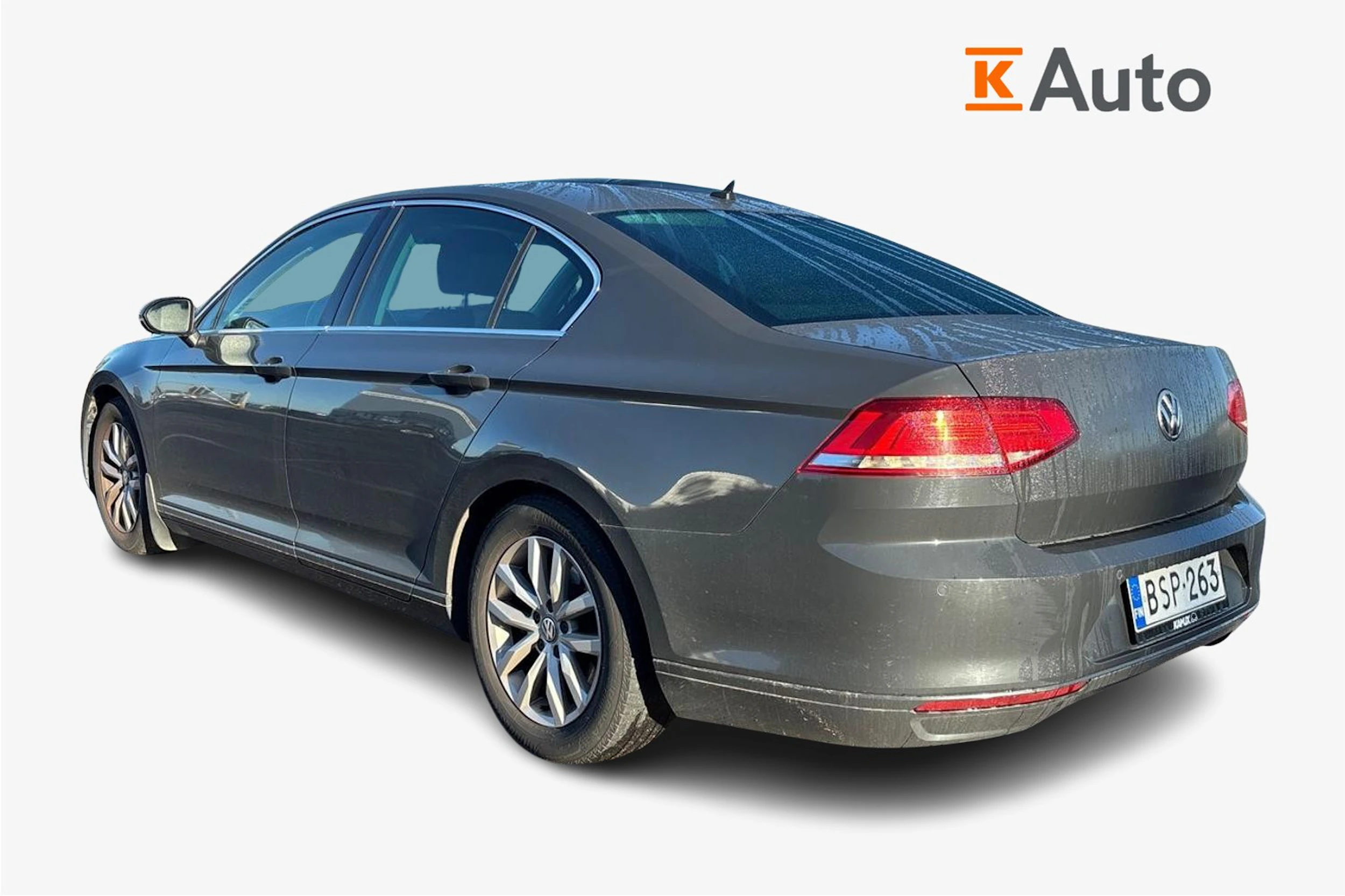 harmaa Volkswagen Passat 2015 kuva 2.
