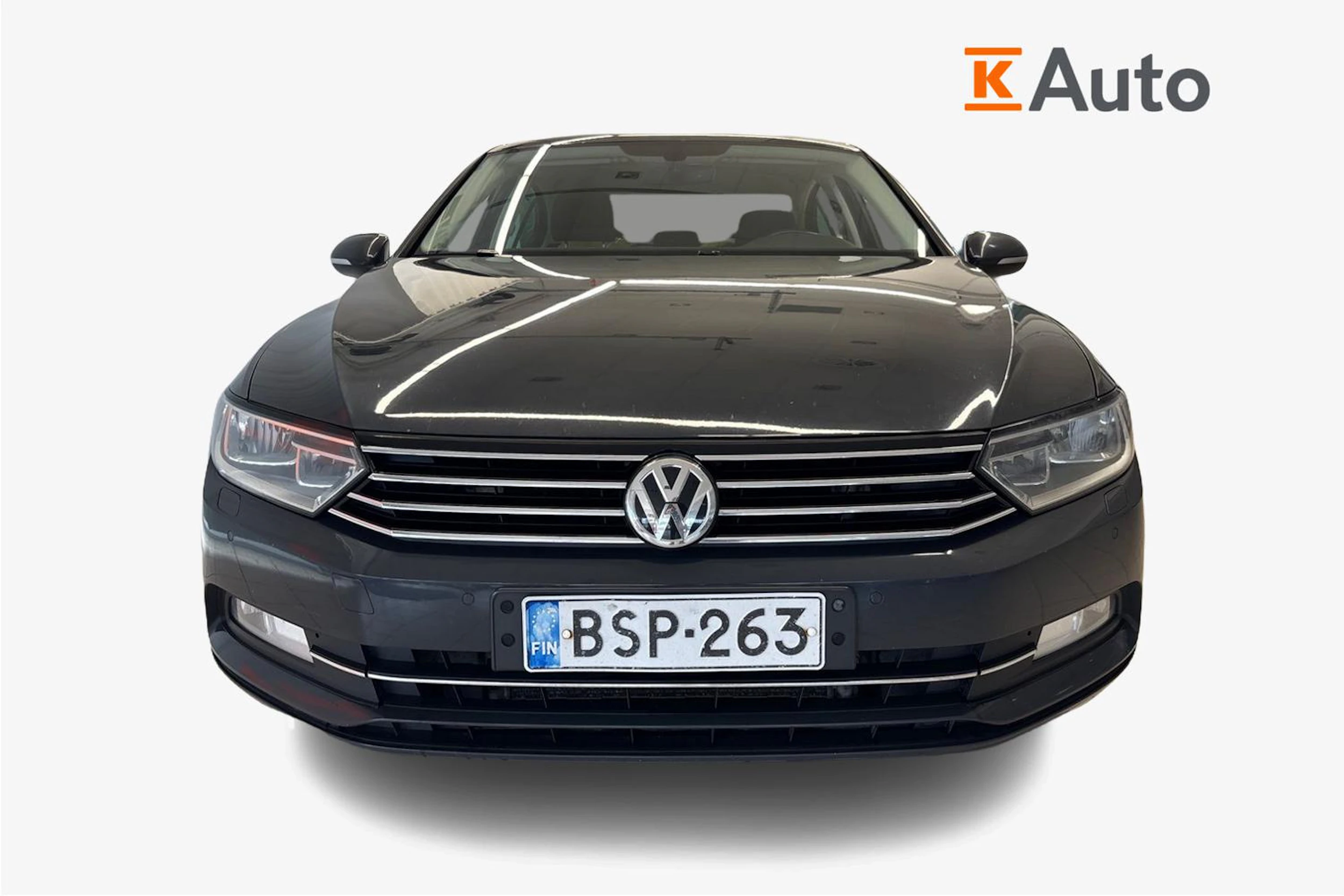 harmaa Volkswagen Passat 2015 kuva 4.