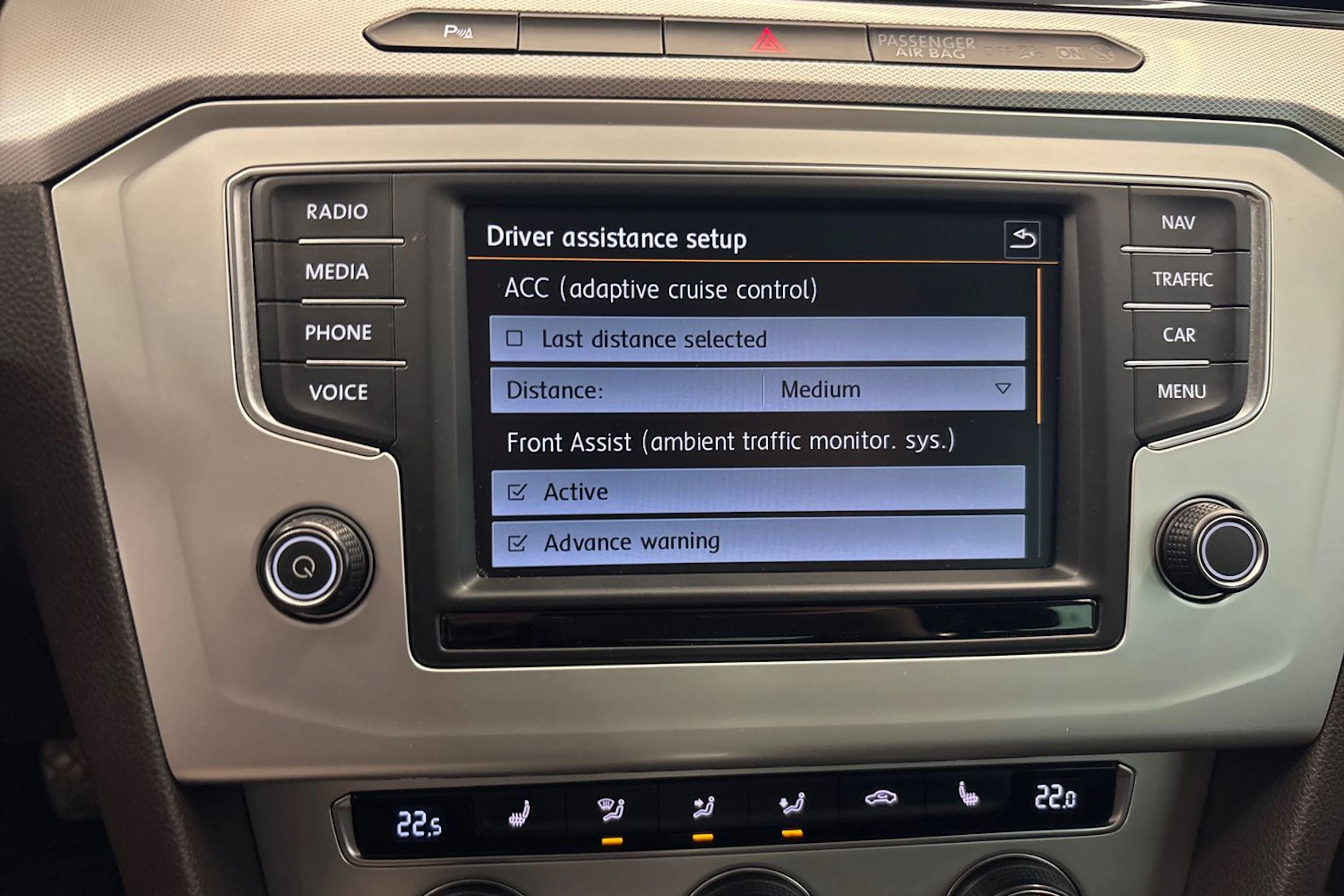 harmaa Volkswagen Passat 2015 kuva 17.