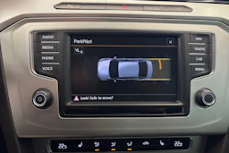 harmaa Volkswagen Passat 2015 kuva 20.