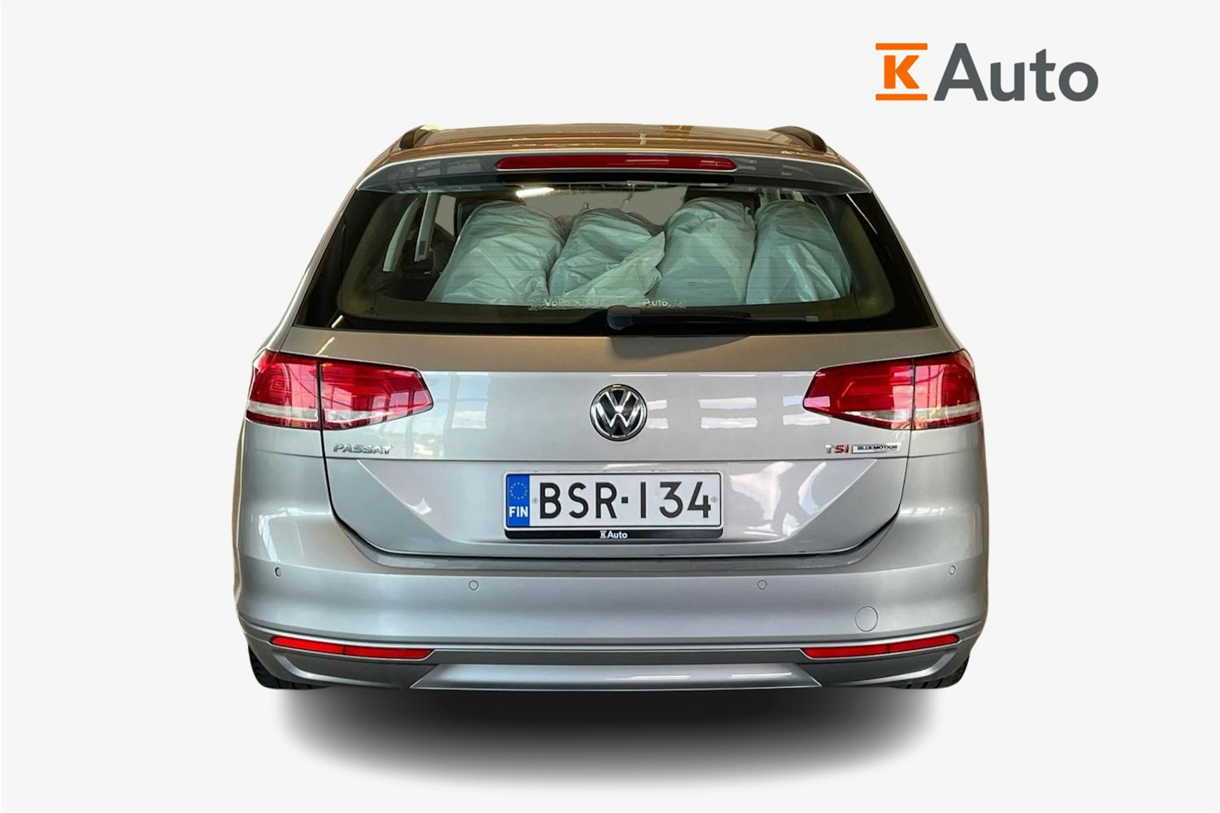 harmaa Volkswagen Passat 2015 kuva 3.
