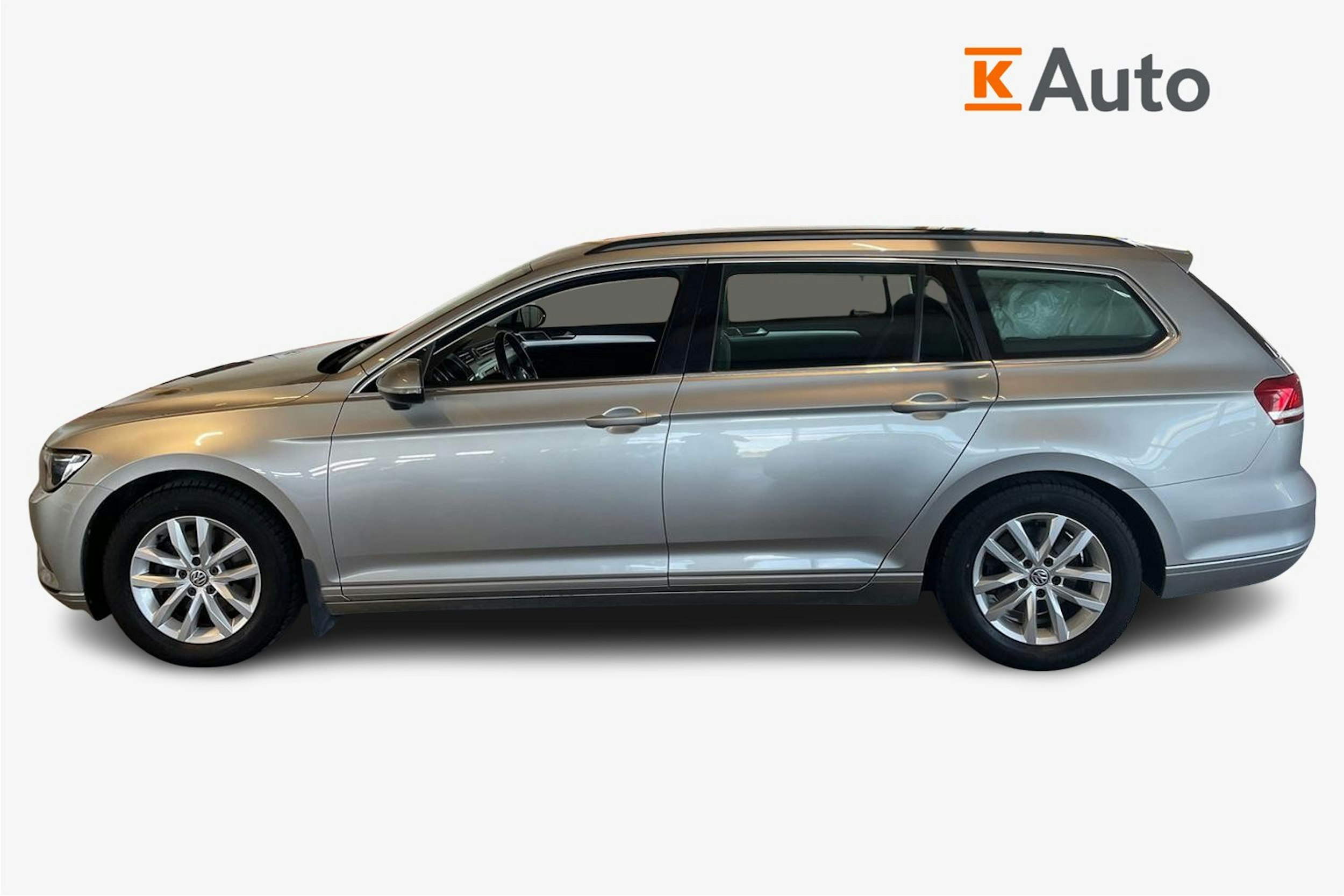 harmaa Volkswagen Passat 2015 kuva 6.