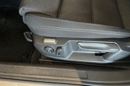 harmaa Volkswagen Passat 2015 kuva 14.