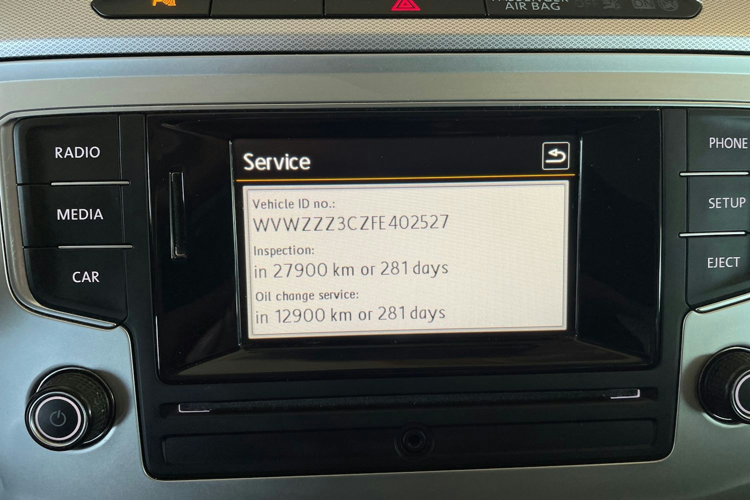 harmaa Volkswagen Passat 2015 kuva 18.