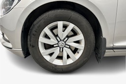 harmaa Volkswagen Passat 2015 kuva 11.