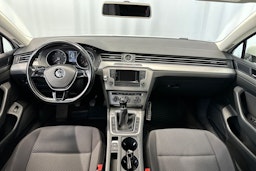 valkoinen Volkswagen Passat 2015 kuva 14.