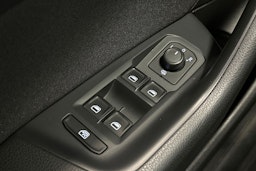 valkoinen Volkswagen Passat 2015 kuva 24.