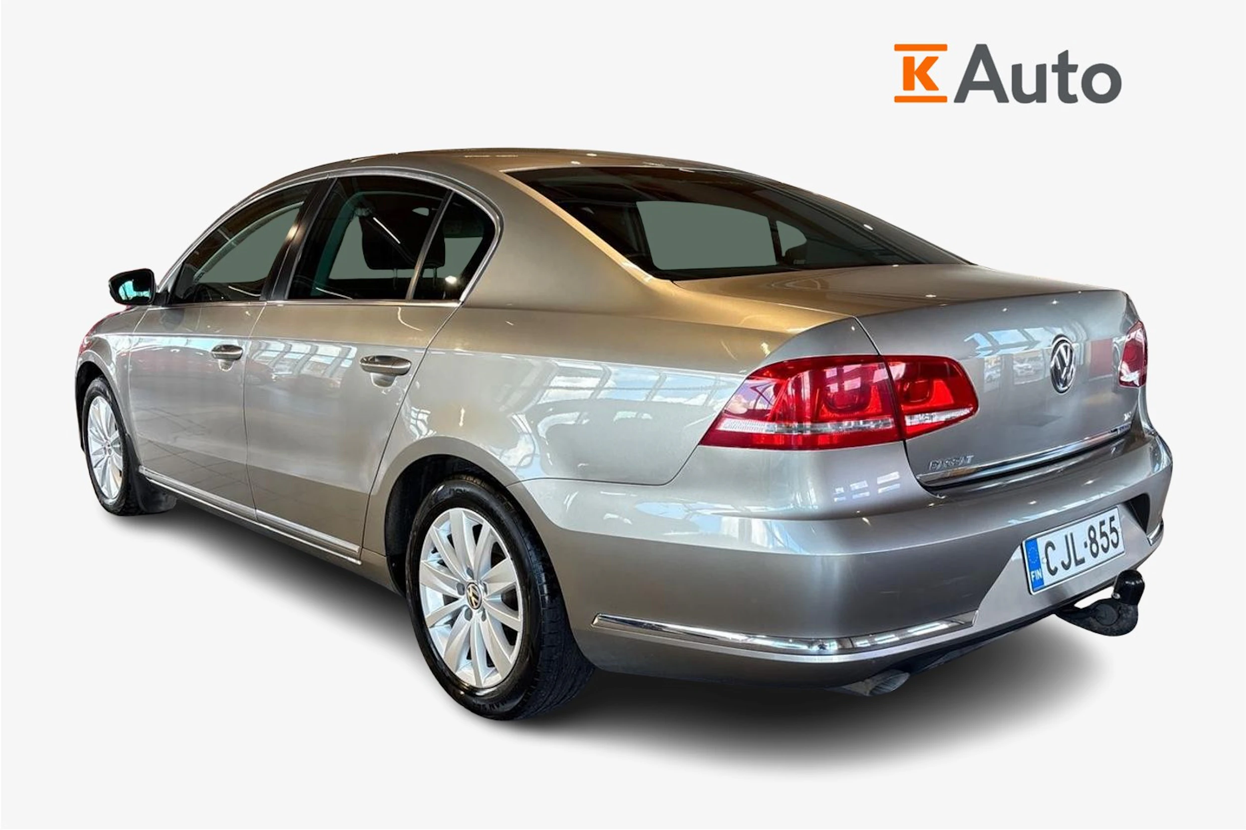 Ruskea (beige) Volkswagen PASSAT 2015 kuva 2.