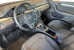 Ruskea (beige) Volkswagen PASSAT 2015 kuva 6.