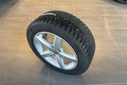 Ruskea (beige) Volkswagen PASSAT 2015 kuva 18.