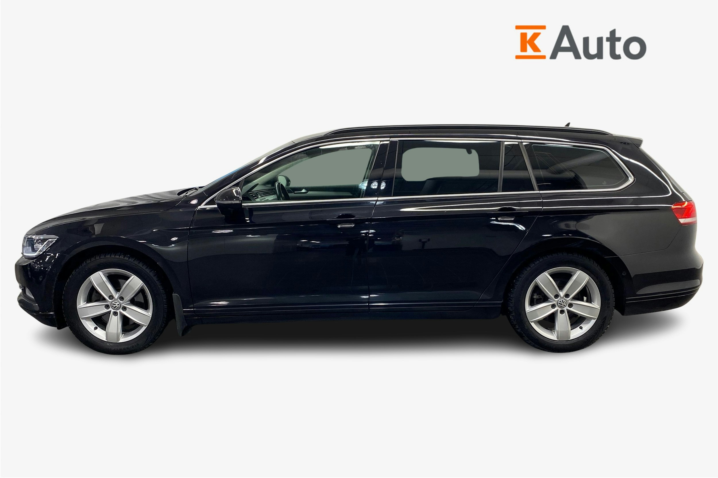 musta Volkswagen Passat 2015 kuva 6.