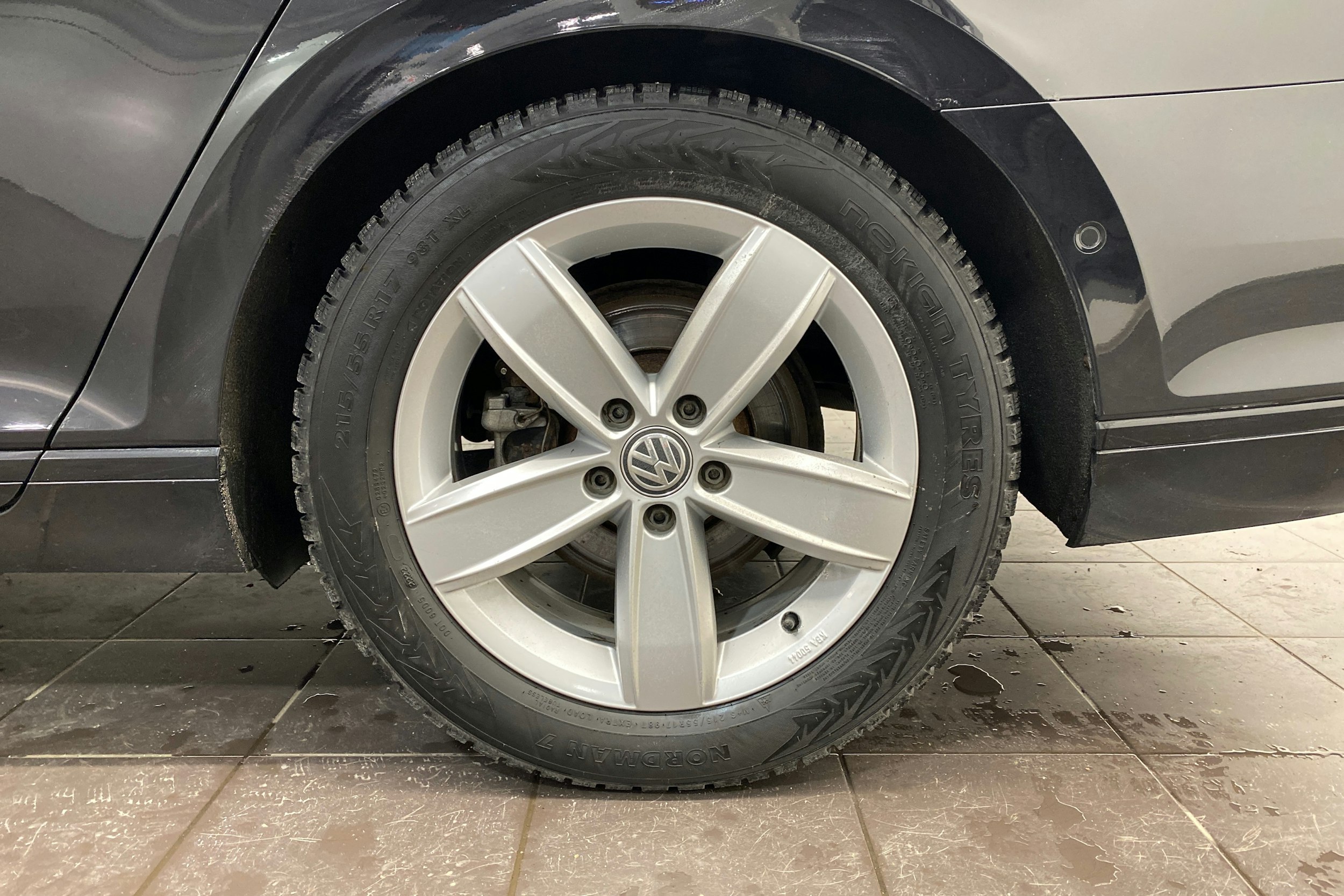 musta Volkswagen Passat 2015 kuva 13.