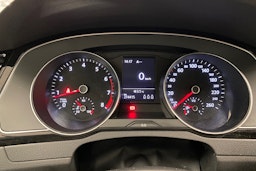 musta Volkswagen Passat 2015 kuva 14.