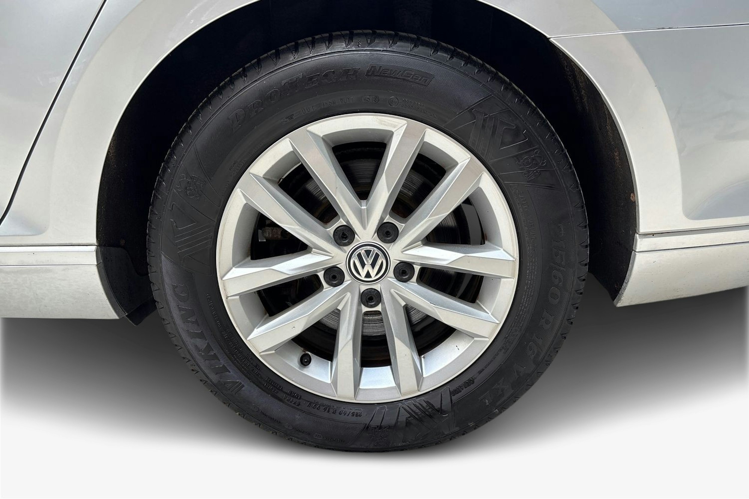 hopea Volkswagen Passat 2015 kuva 11.