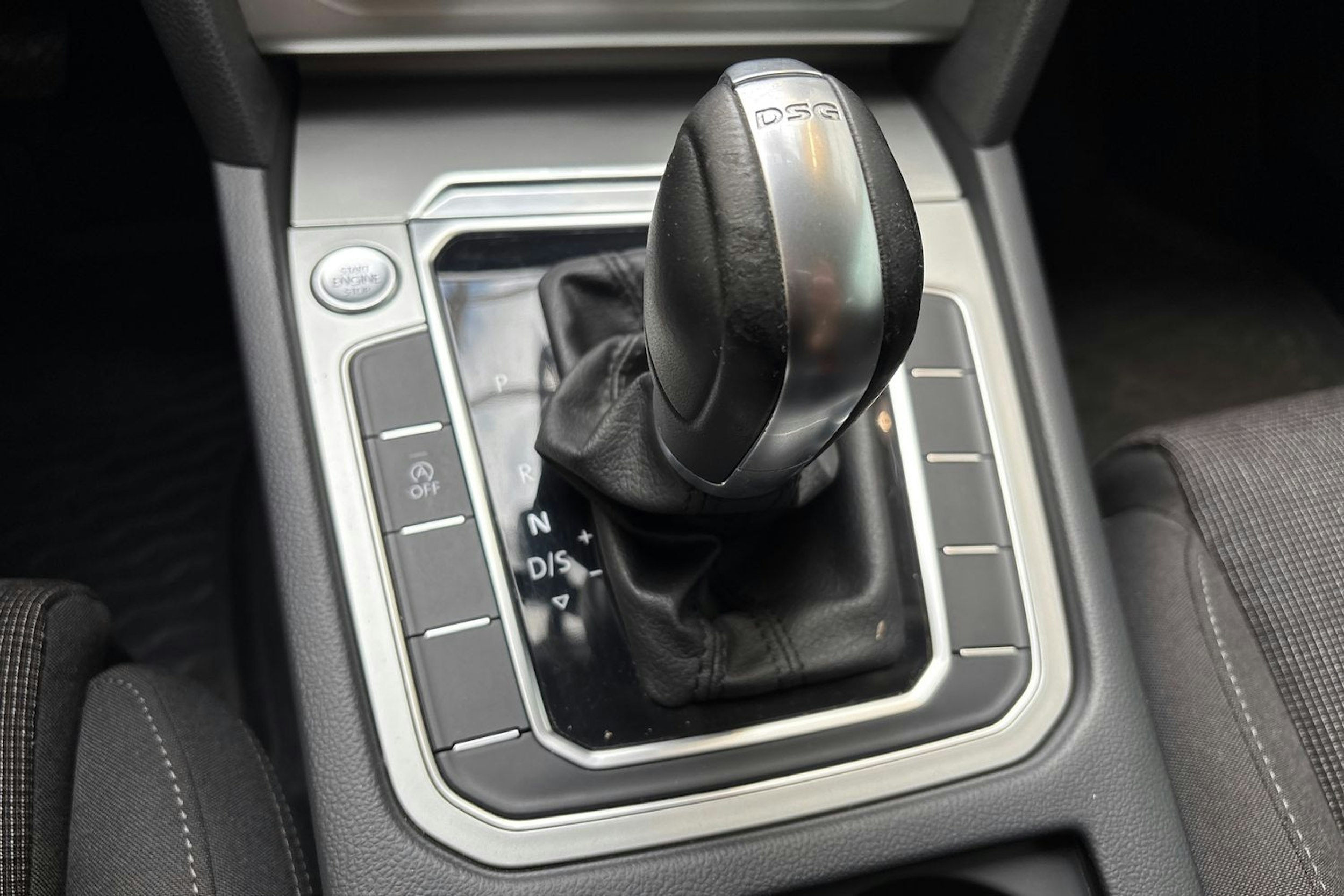 hopea Volkswagen Passat 2015 kuva 24.