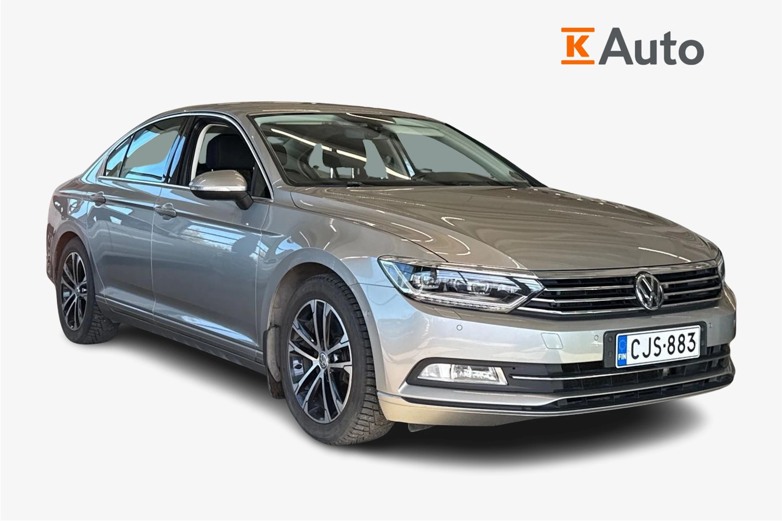 harmaa Volkswagen Passat 2015 kuva 1.