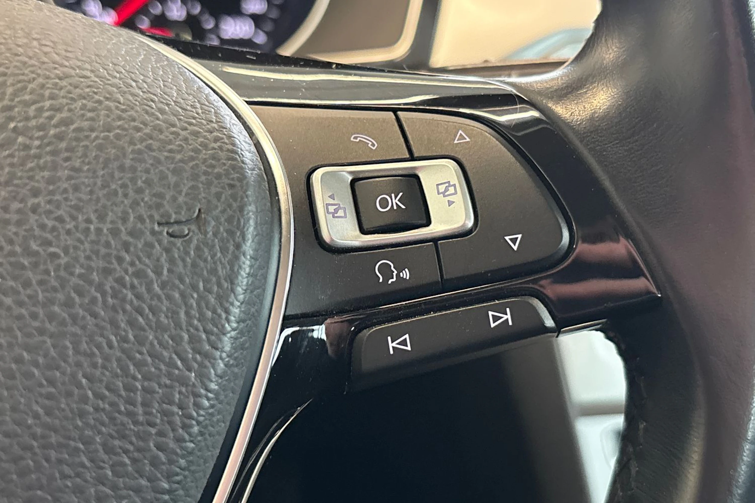 harmaa Volkswagen Passat 2015 kuva 13.
