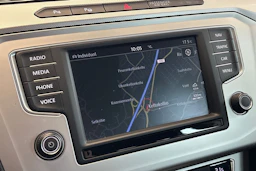 harmaa Volkswagen Passat 2015 kuva 16.