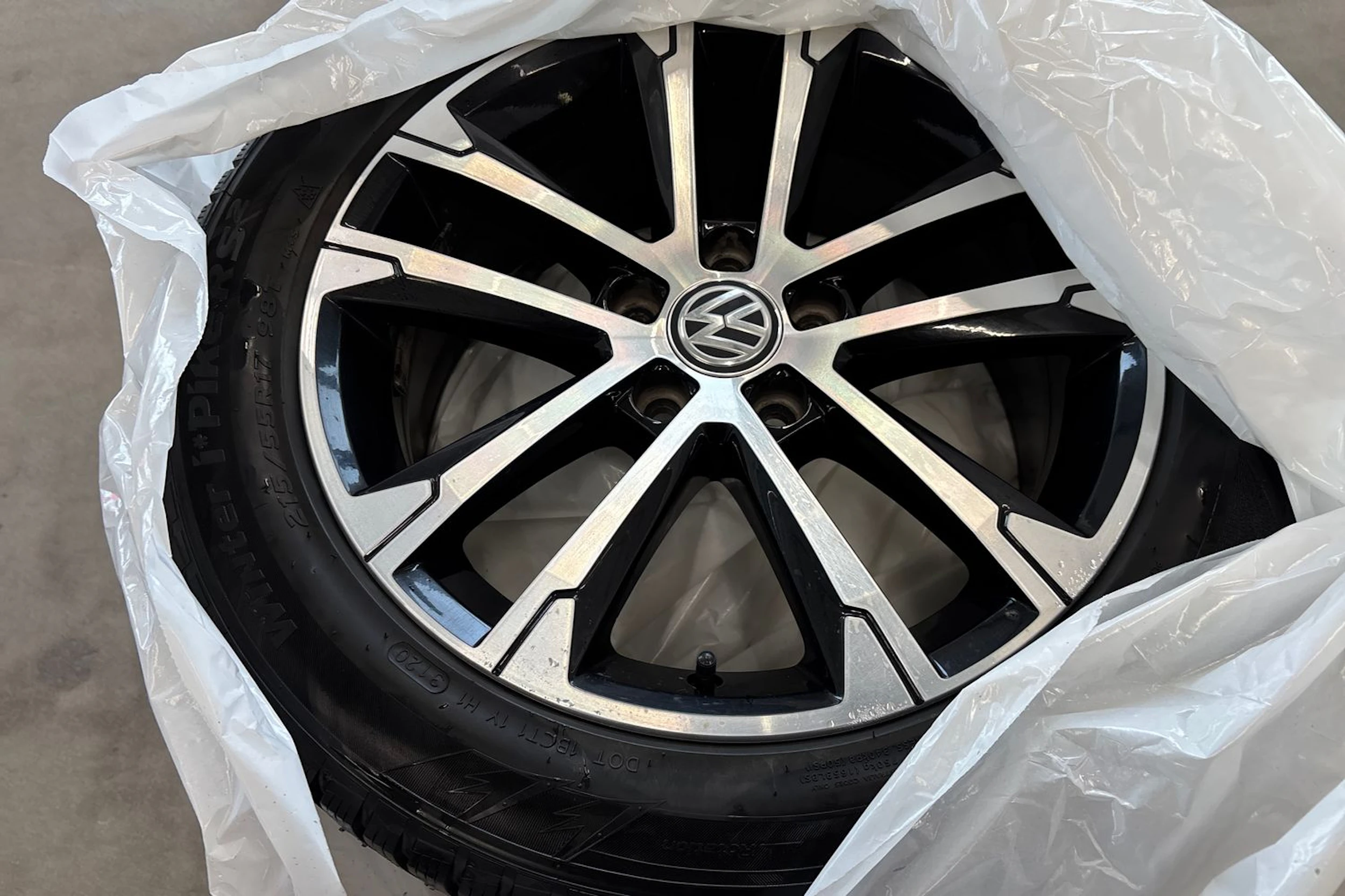 harmaa Volkswagen Passat 2015 kuva 19.