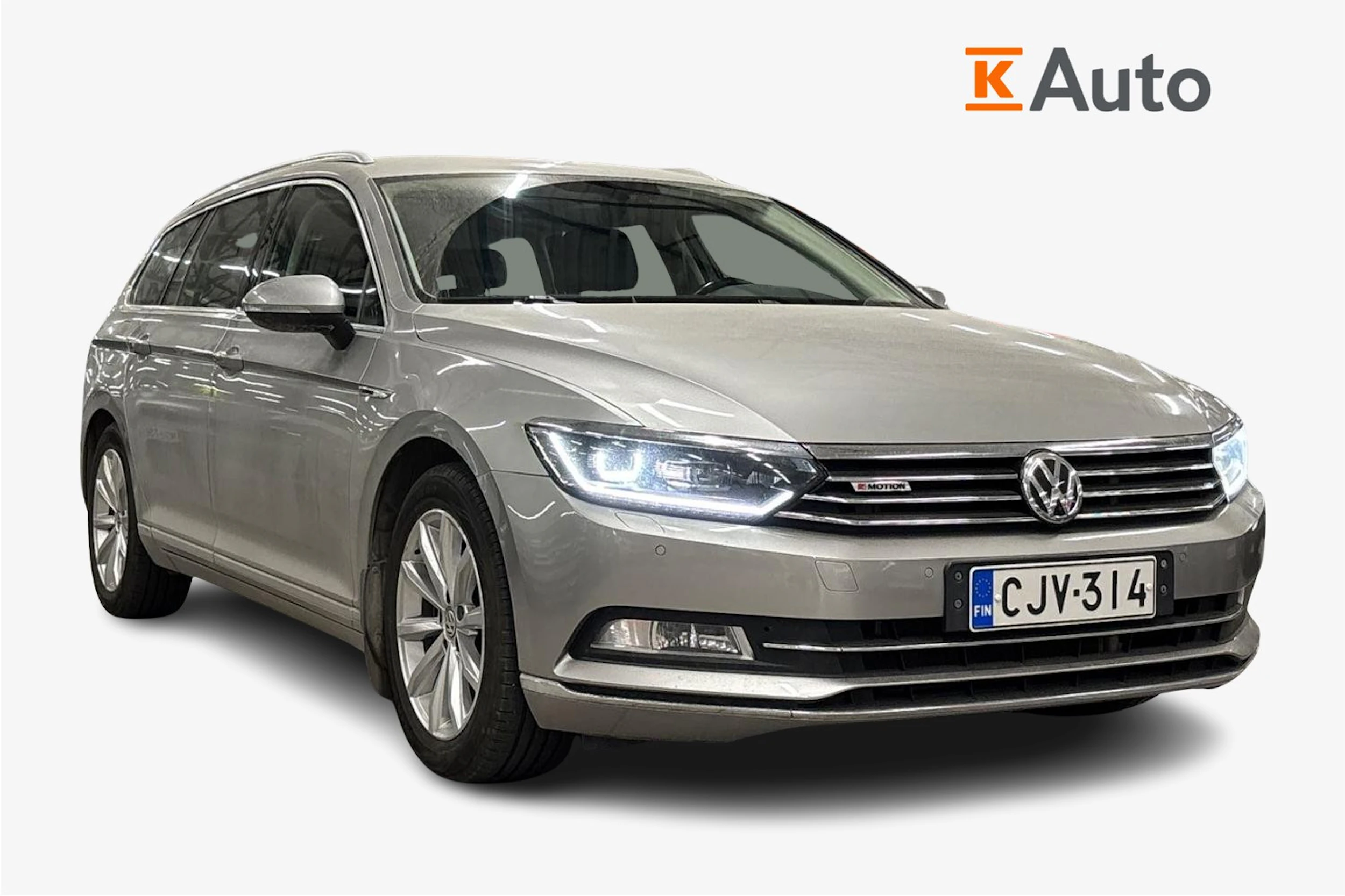 harmaa Volkswagen Passat 2015 kuva 1.