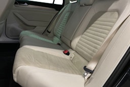 Musta Volkswagen PASSAT 2015 kuva 8.
