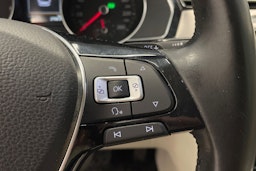 Musta Volkswagen PASSAT 2015 kuva 14.