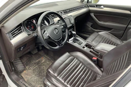 valkoinen Volkswagen Passat 2015 kuva 3.