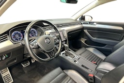 musta Volkswagen Passat 2015 kuva 6.