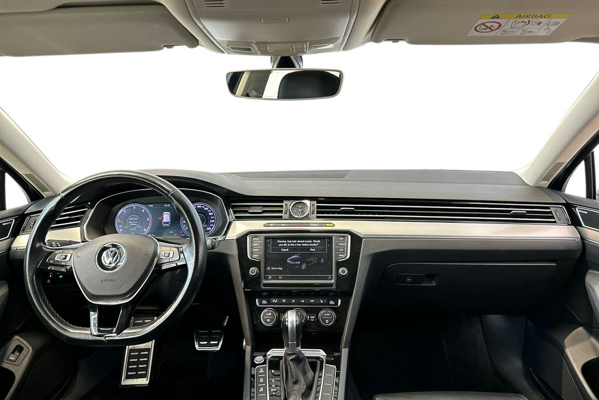 musta Volkswagen Passat 2015 kuva 7.