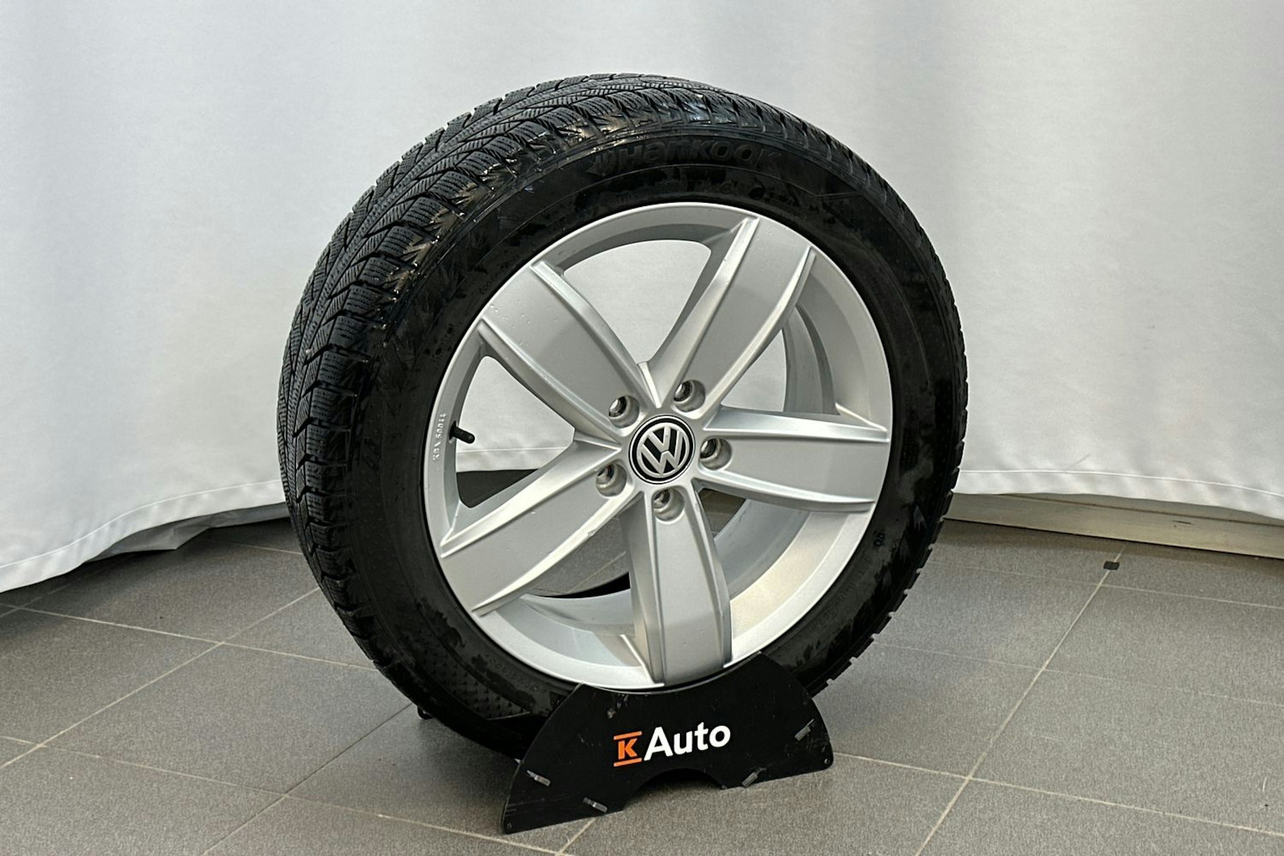 musta Volkswagen Passat 2015 kuva 11.