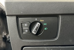 musta Volkswagen Passat 2015 kuva 19.