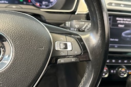 musta Volkswagen Passat 2015 kuva 21.