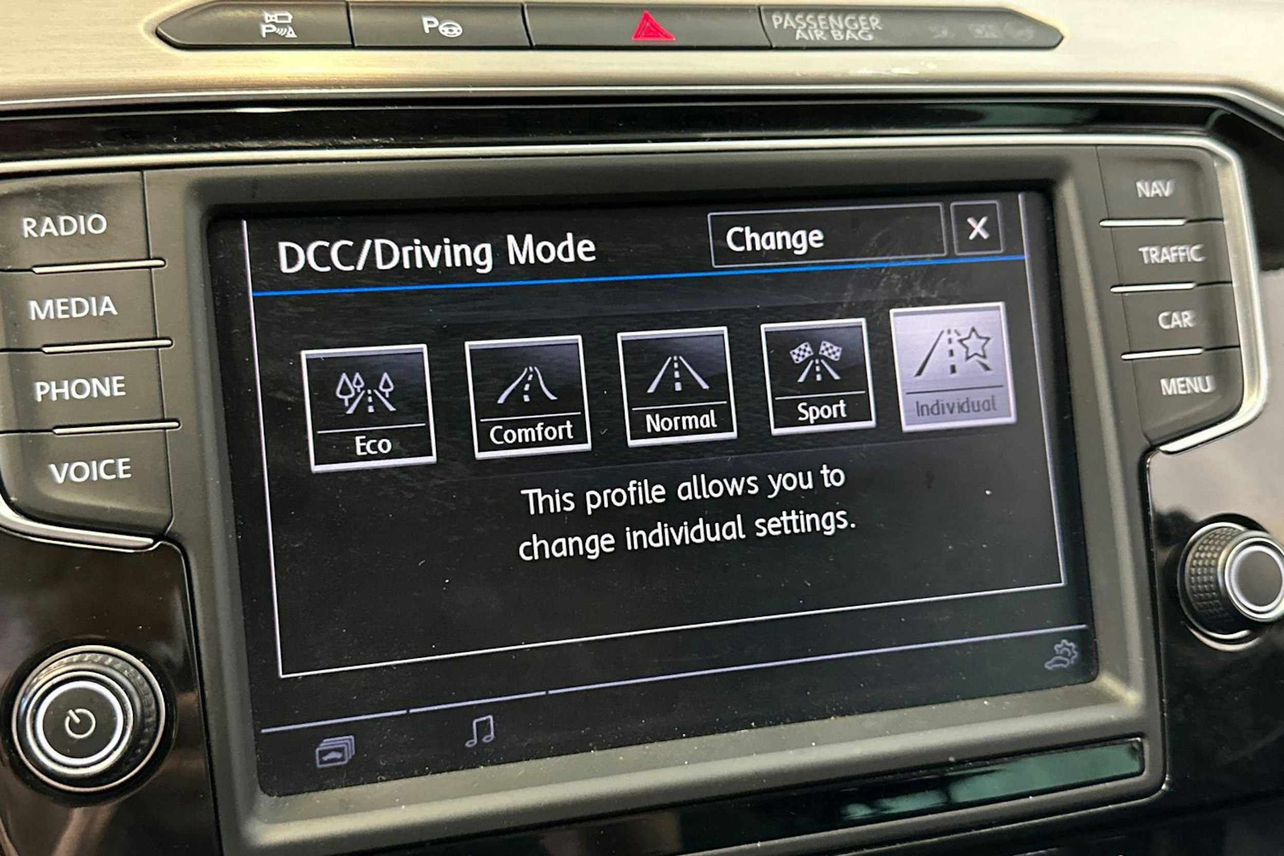 musta Volkswagen Passat 2015 kuva 27.
