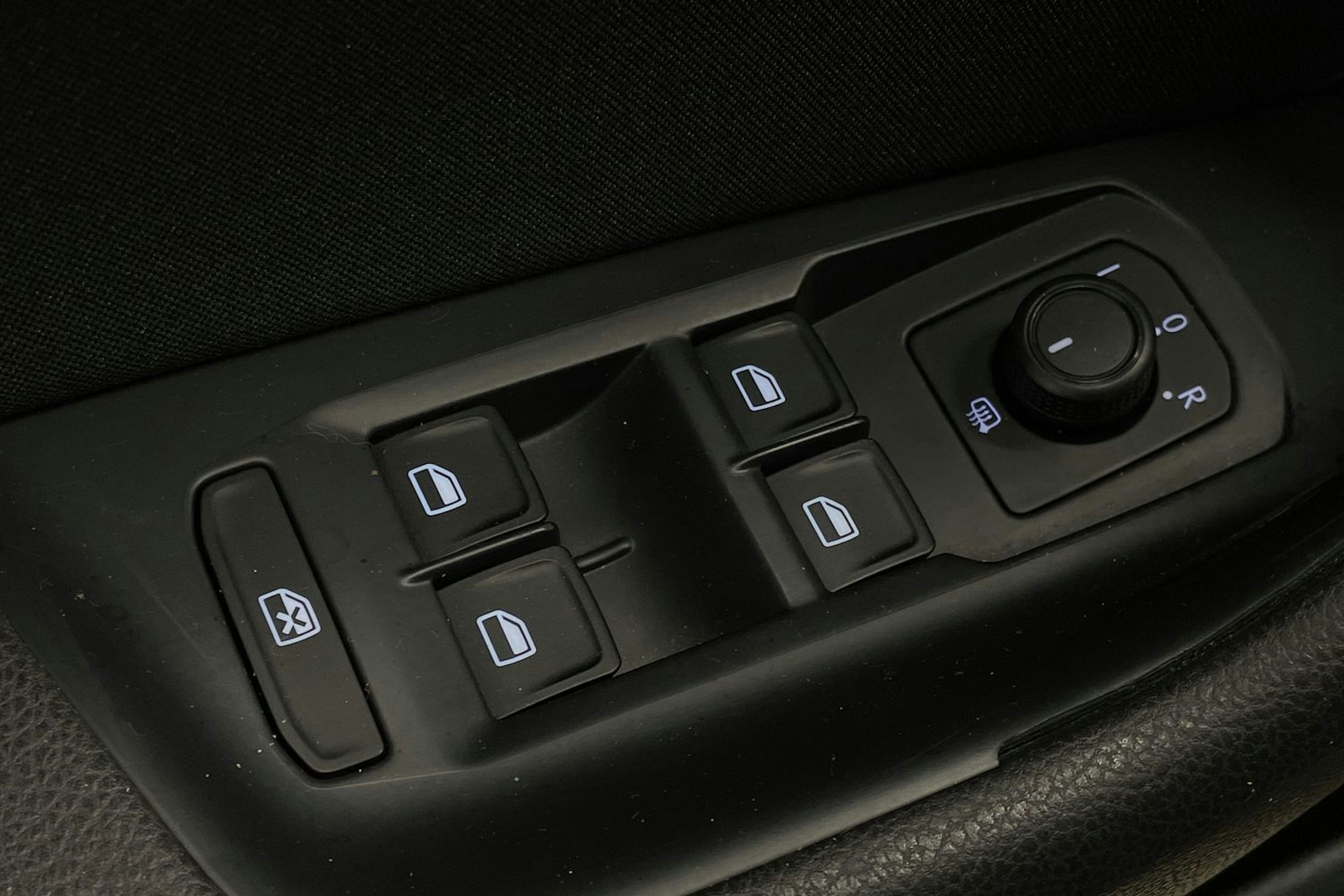 Musta Volkswagen PASSAT 2015 kuva 14.