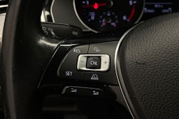 Musta Volkswagen PASSAT 2015 kuva 17.