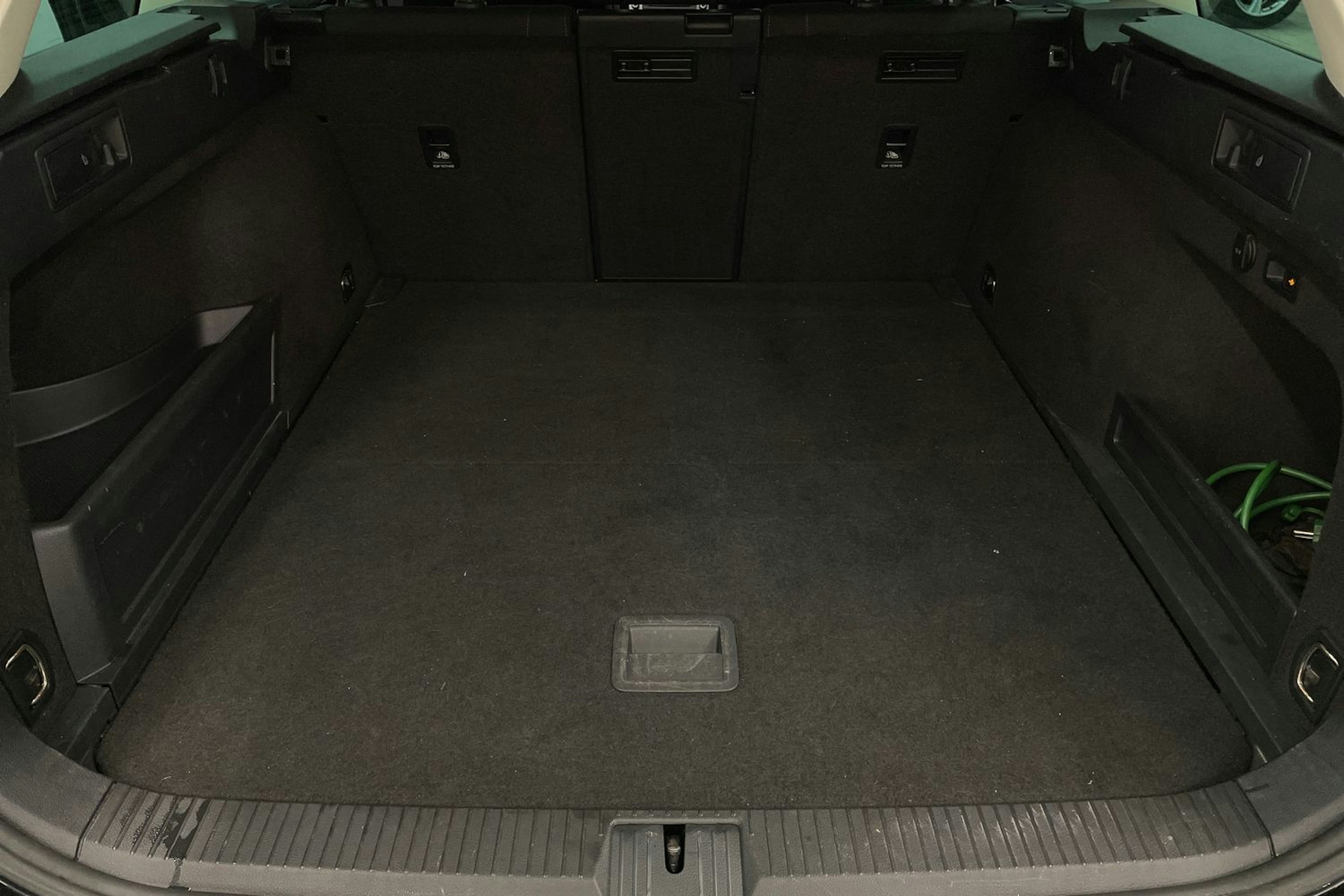 Musta Volkswagen PASSAT 2015 kuva 23.