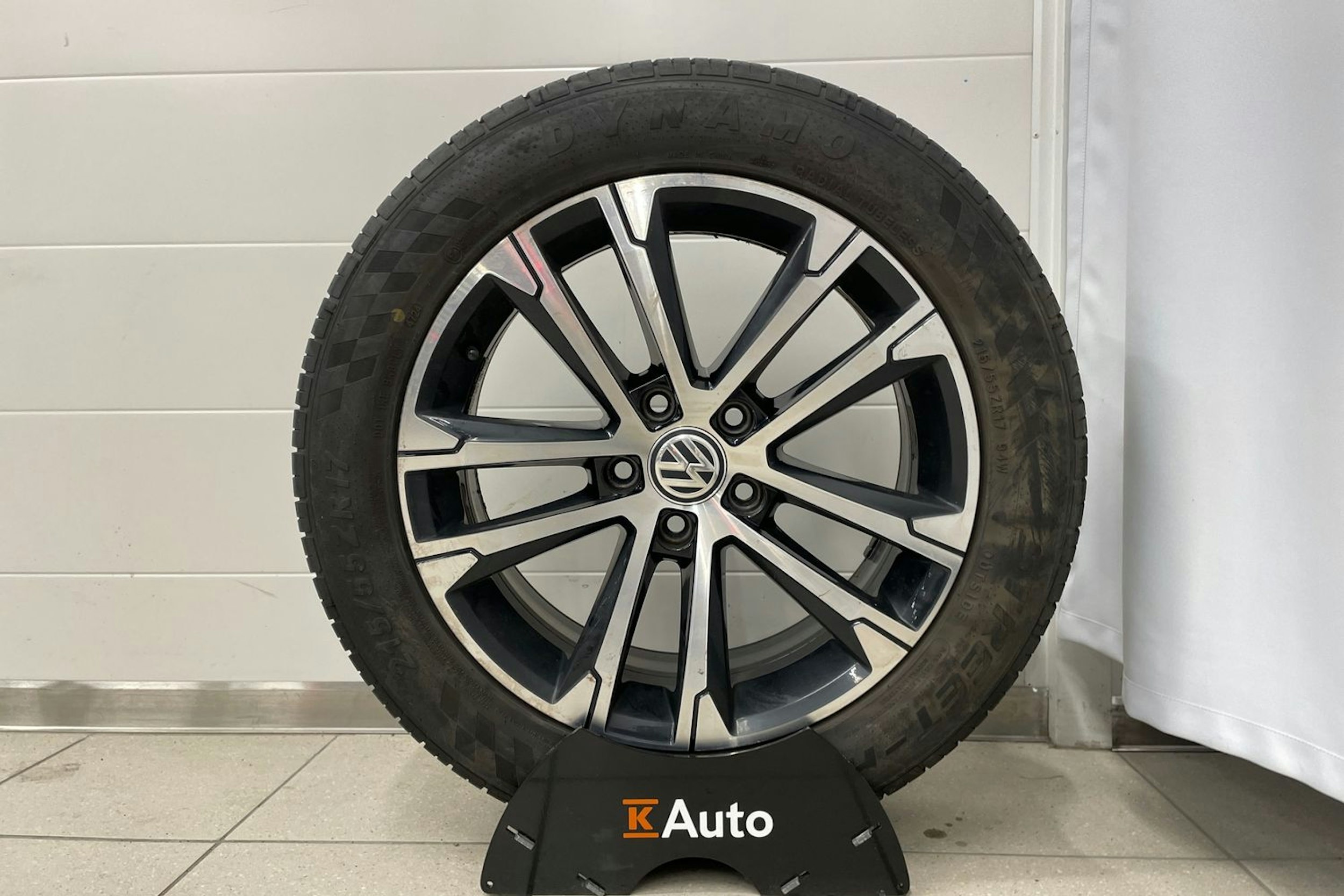 Musta Volkswagen PASSAT 2015 kuva 26.