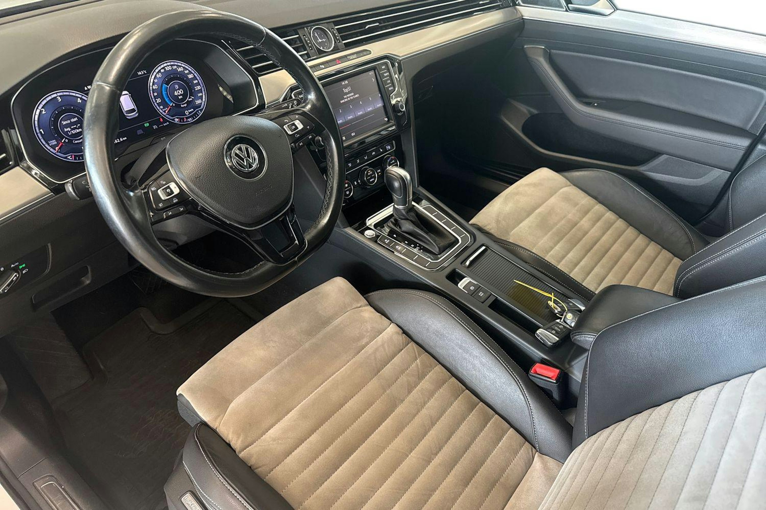 valkoinen Volkswagen Passat 2015 kuva 7.