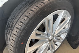 valkoinen Volkswagen Passat 2015 kuva 13.
