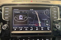 valkoinen Volkswagen Passat 2015 kuva 17.